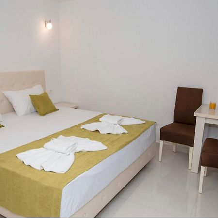 Apartmani Nela Sutomore Esterno foto