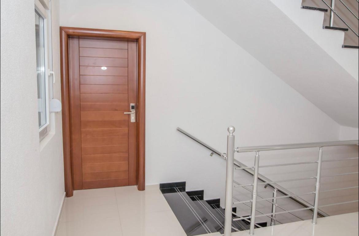 Apartmani Nela Sutomore Esterno foto