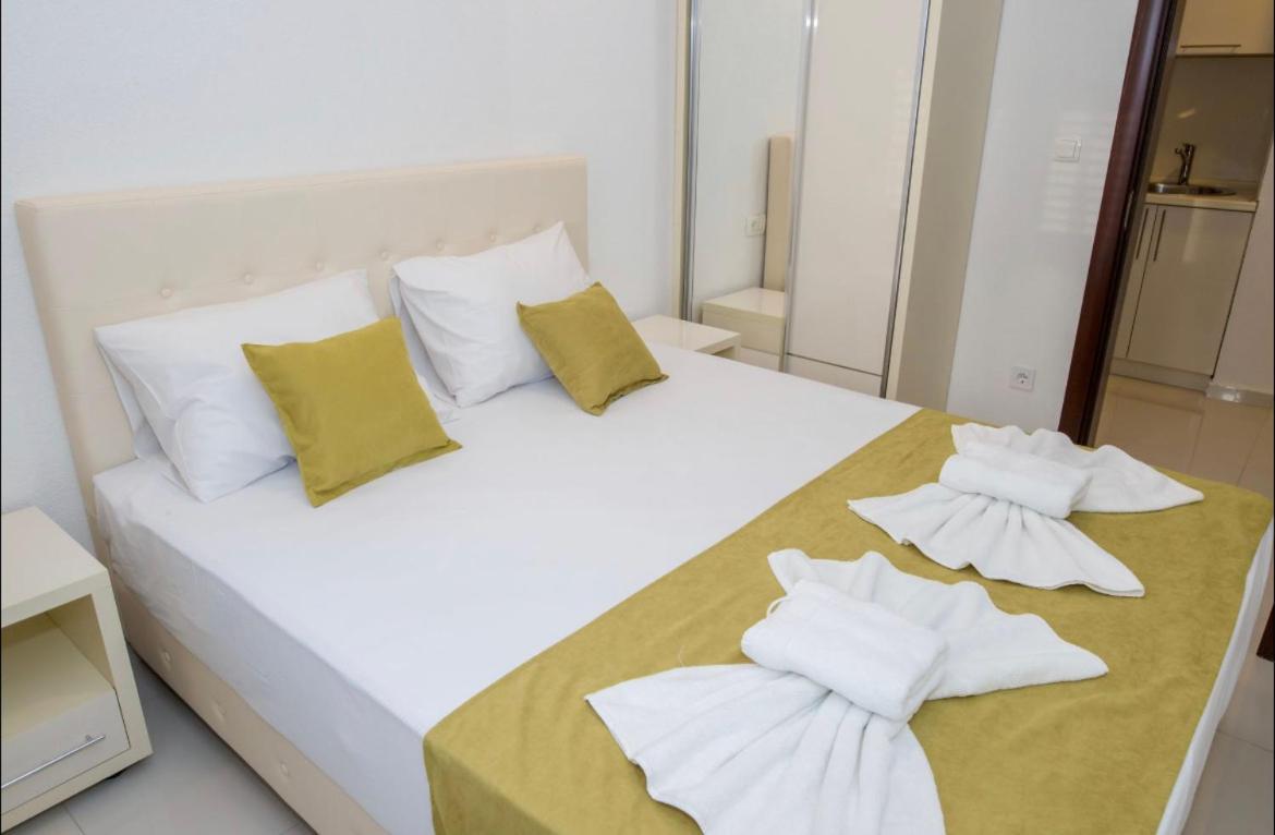 Apartmani Nela Sutomore Esterno foto