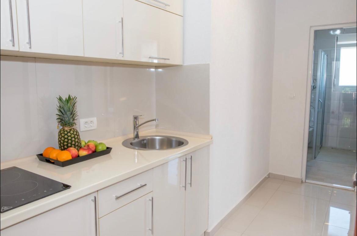 Apartmani Nela Sutomore Esterno foto
