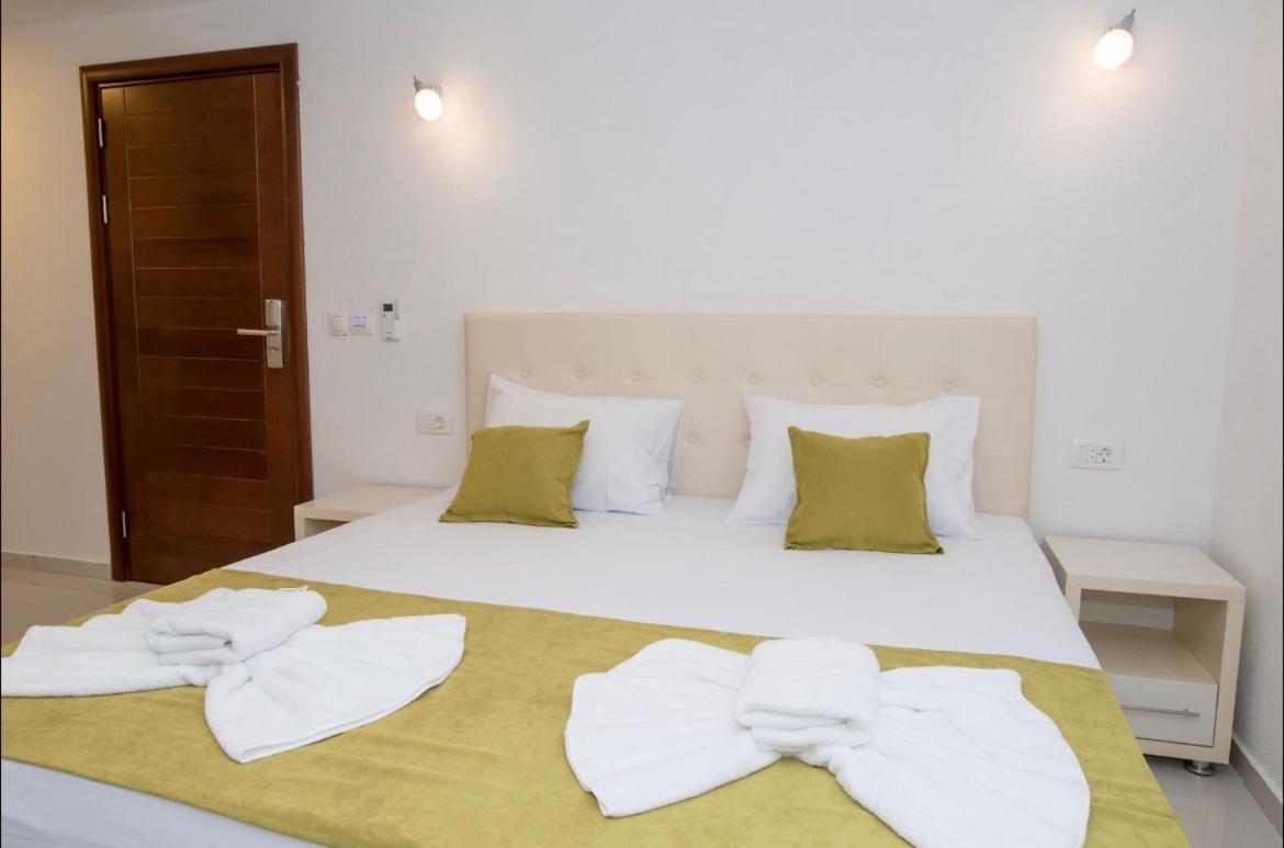 Apartmani Nela Sutomore Esterno foto