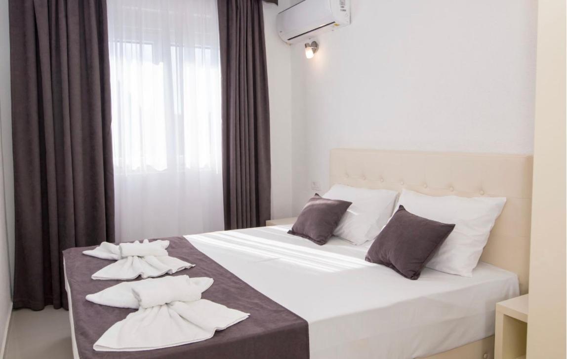 Apartmani Nela Sutomore Esterno foto