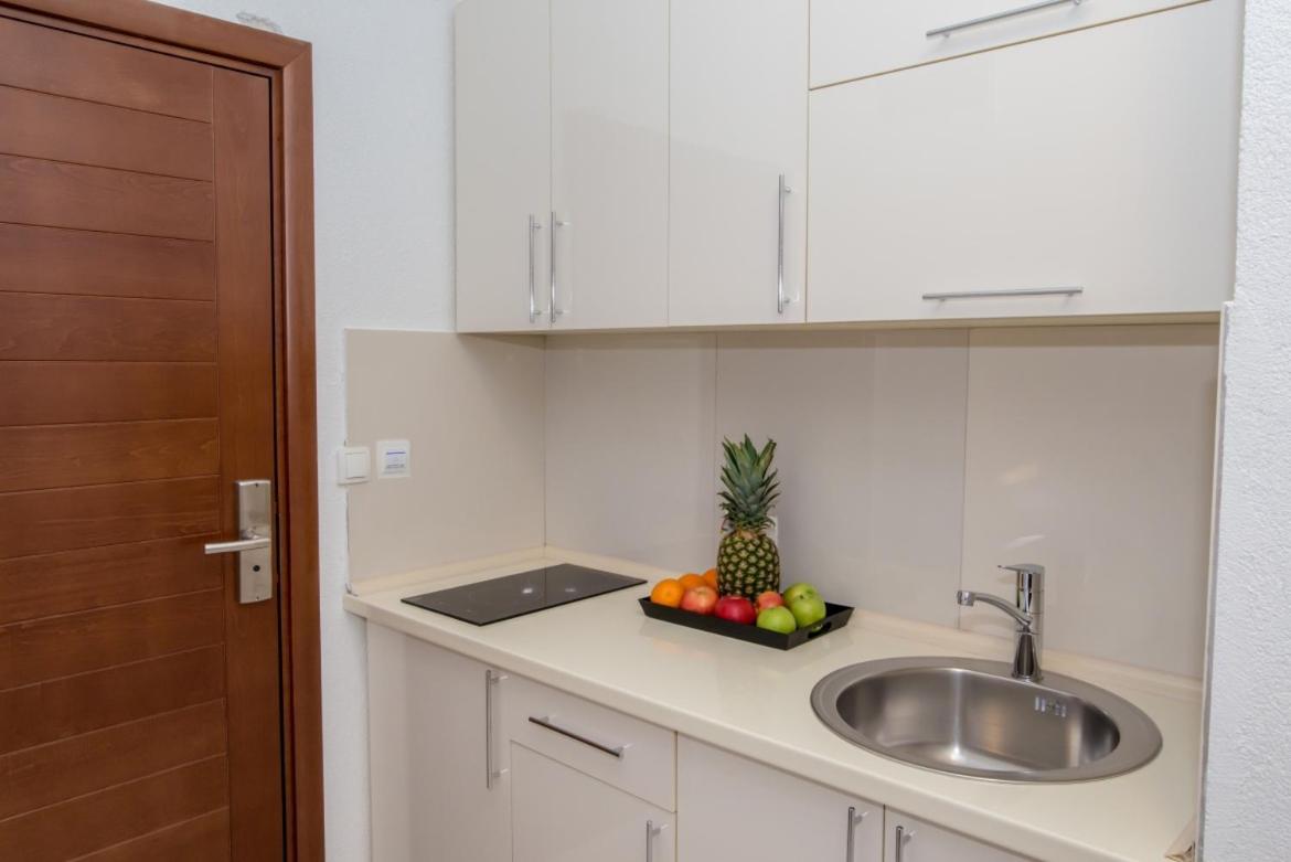 Apartmani Nela Sutomore Esterno foto
