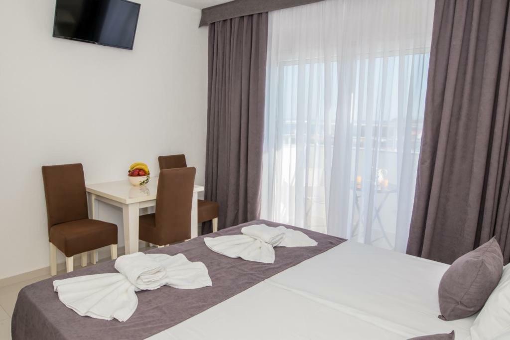 Apartmani Nela Sutomore Esterno foto