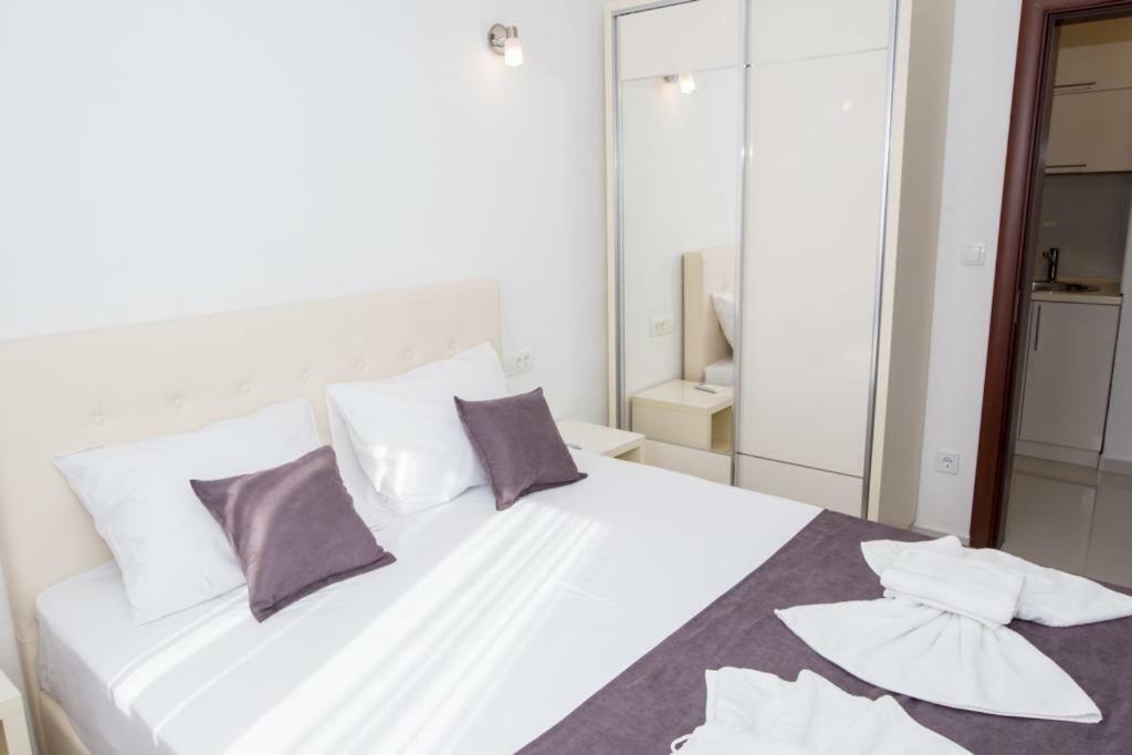 Apartmani Nela Sutomore Esterno foto